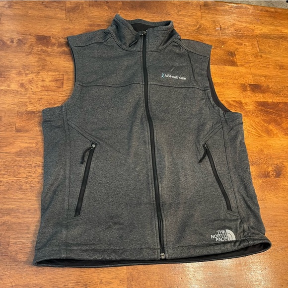 The North Face gray vest size medium emblem on chest - Picture 1 of 8